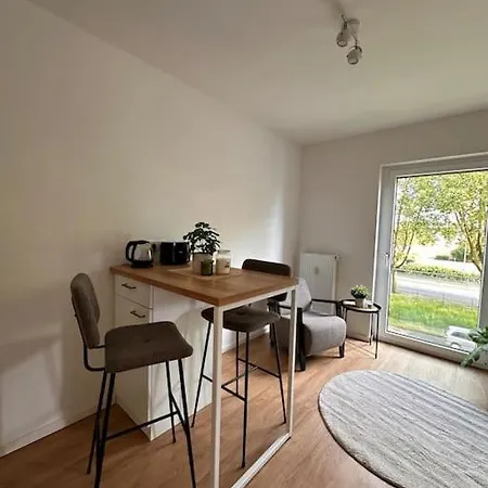 Charming Apt Near Signal Iduna & City Center Apartment